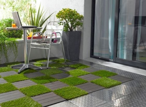 Artificial grass, fixing on floor tiles