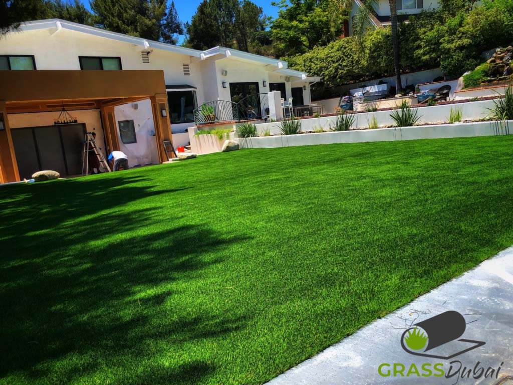 Best-Artificial-Grass-Garden-Dubai-2-1024x768